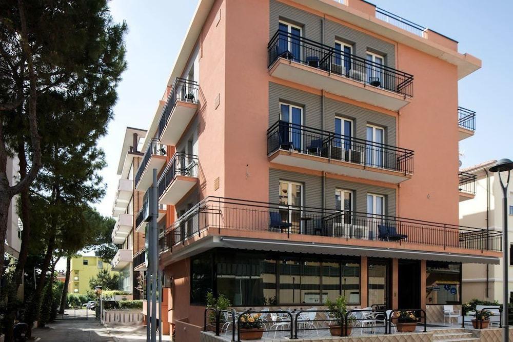 Hotel Scarlet Hotel