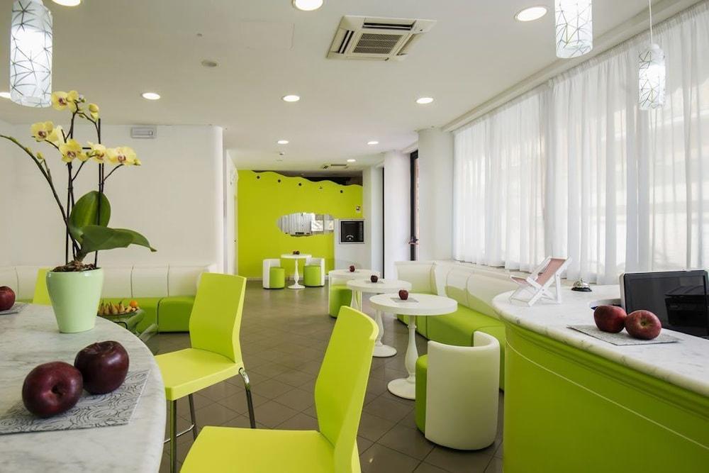 Hotel Scarlet Hotel 3*